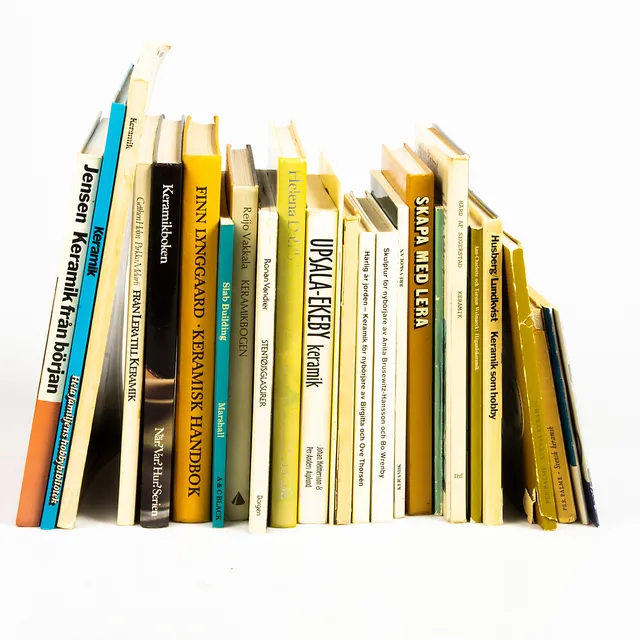 BÖCKER OCH HÄFTEN, litteratur om keramik.