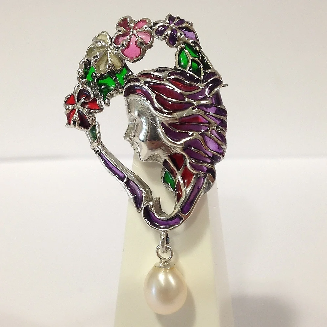 FLORAL SCENE PEARL BROOCH. — Brooches & Pendants — Rumsey’s Auctioneers