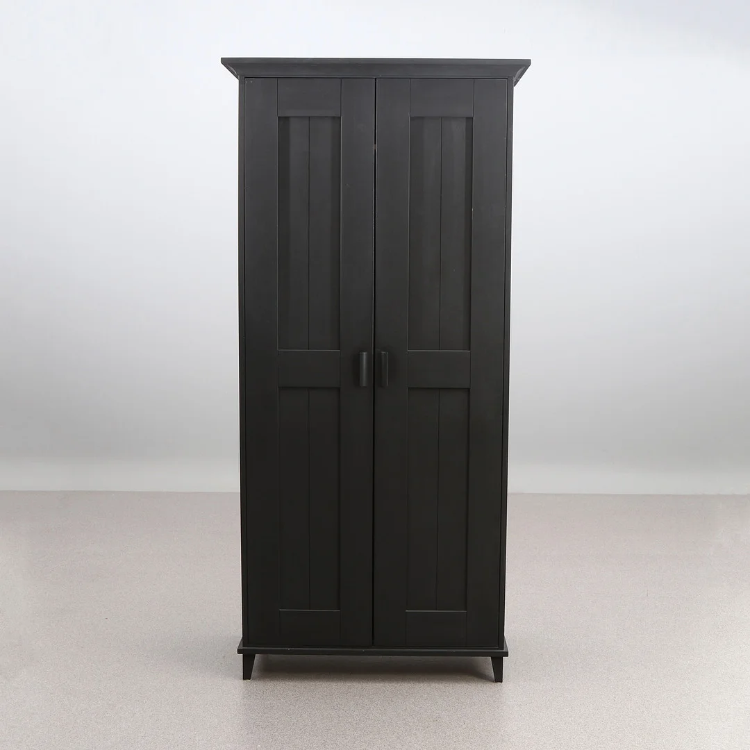 NIRVAN RICHTER. NORRGAVEL. GARDEROB. Bemålat trä. Samtida tillverkning. 865/550. — Cupboards, Cabinets & Shelves — Skånes Auktionsverk