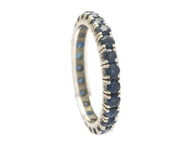 ALLIANSRING, 18K, vitguld, 2,2 g helallians, blå safirer, stl. 17,0 mm