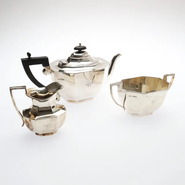 GEORGE VI SILVER 3 PIECE TEA SET.