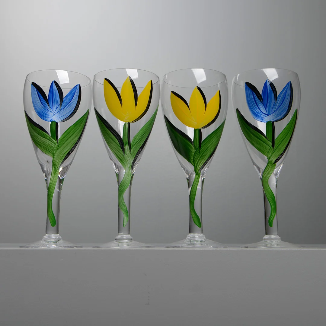 ULRICA HYDMAN-VALLIEN. Vinglas, 4 st, "Tulipa", Kosta Boda, signerade. — Tableware — Formstad Auktioner