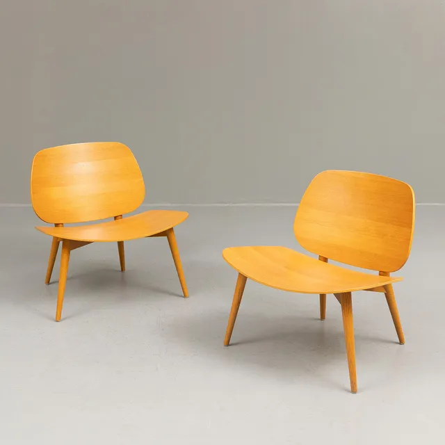 JONAS LINDVALL. fåtöljer, 1 par, ljus ek, "Papa", Scandiform.