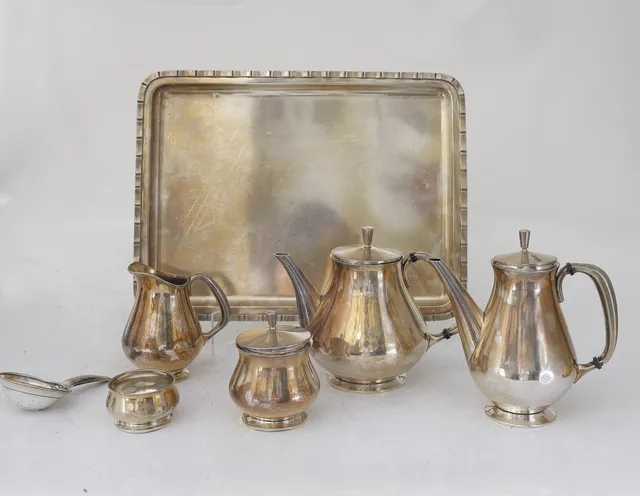 Barcelona silver coffee and tea set, 20th Century.