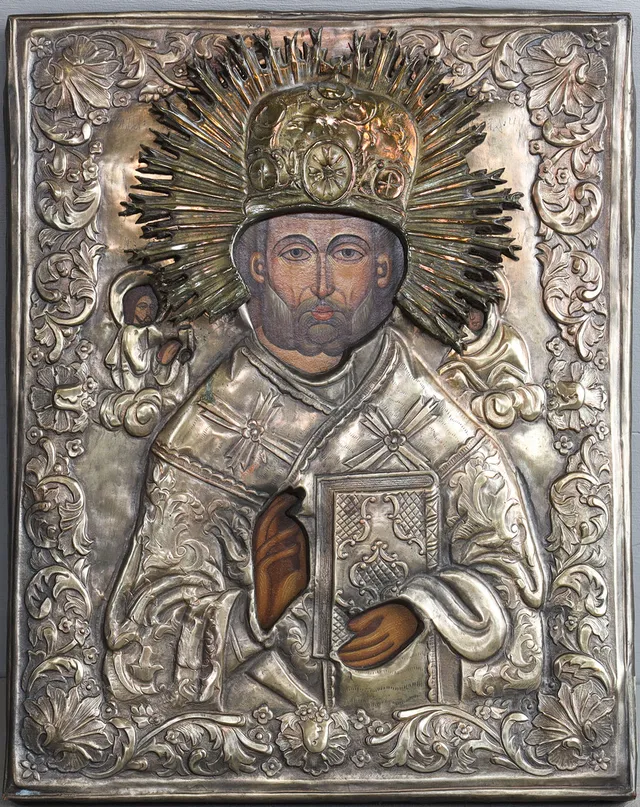 IKON, 1900-tal, troligen Ryssland, tempera på pannå, försilvrad riza.