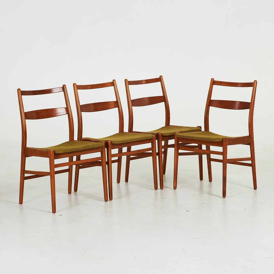 YNGVE EKSTRÖM. Stolar 4 st, "Minett", teak, 1960-tal, Bra Bohag, Troeds, Bjärnum, etikettmärkta. — Armchairs & Chairs — Stockholms Auktionsverk Sickla