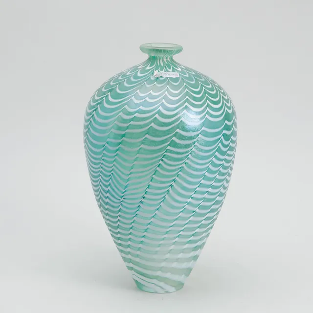 BERTIL VALLIEN. Vas, glas, "Minos" Kosta Boda, signerad.