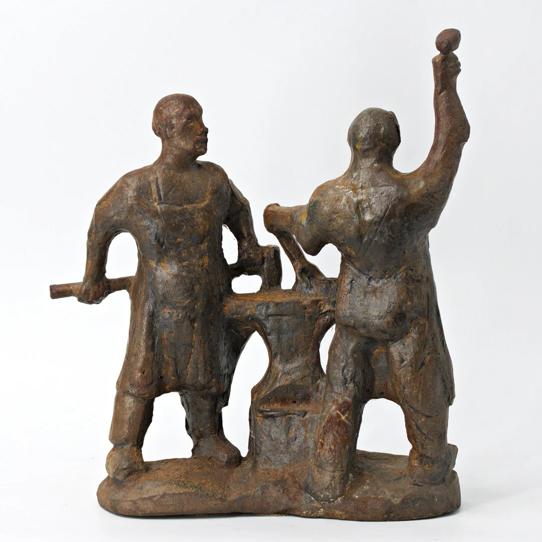 ALLAN EBELING. EFTER. "Smederna" gjutjärn. — Sculptures & Bronzes — Höganäs Auktionsverk