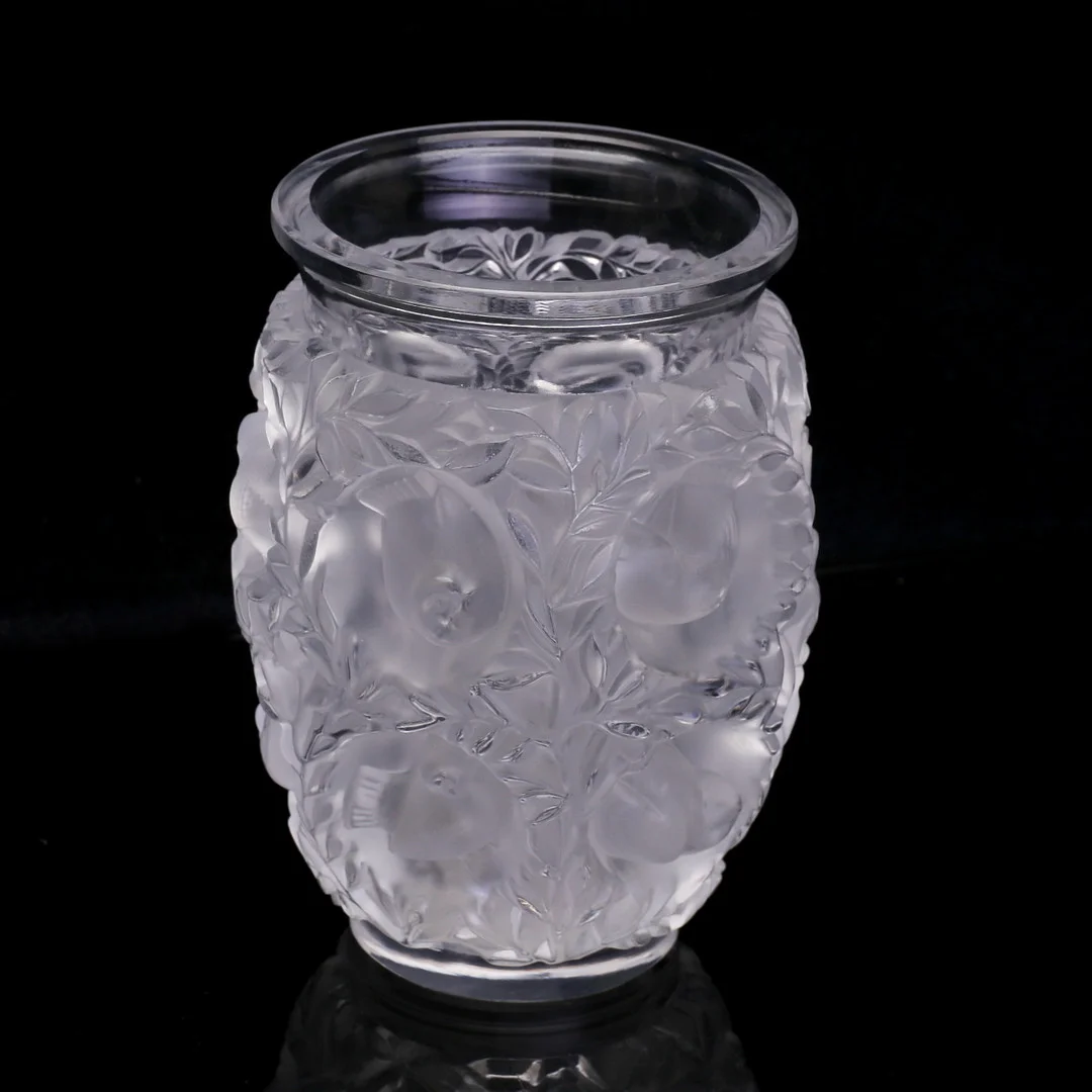 VAS, LALIQUE, opaliserande glas, Frankrike. — Other — Auktionshuset Thelin & Johansson