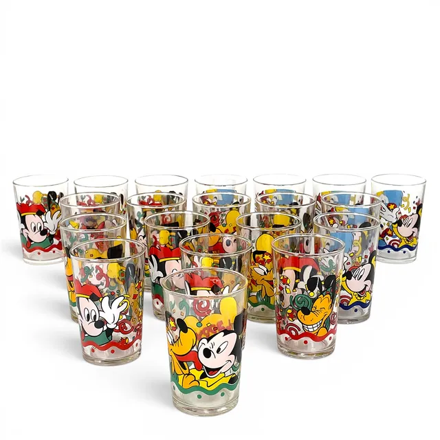 GLAS, 20 st, med Disneymotiv.