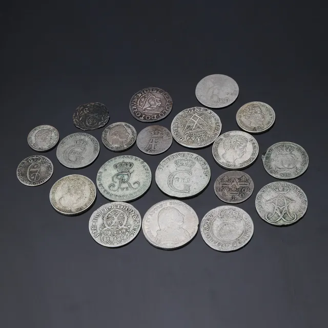 MYNT, 20 ST. Silver. Skandinaviska samt ett från Danzig. 16-1800-tal.