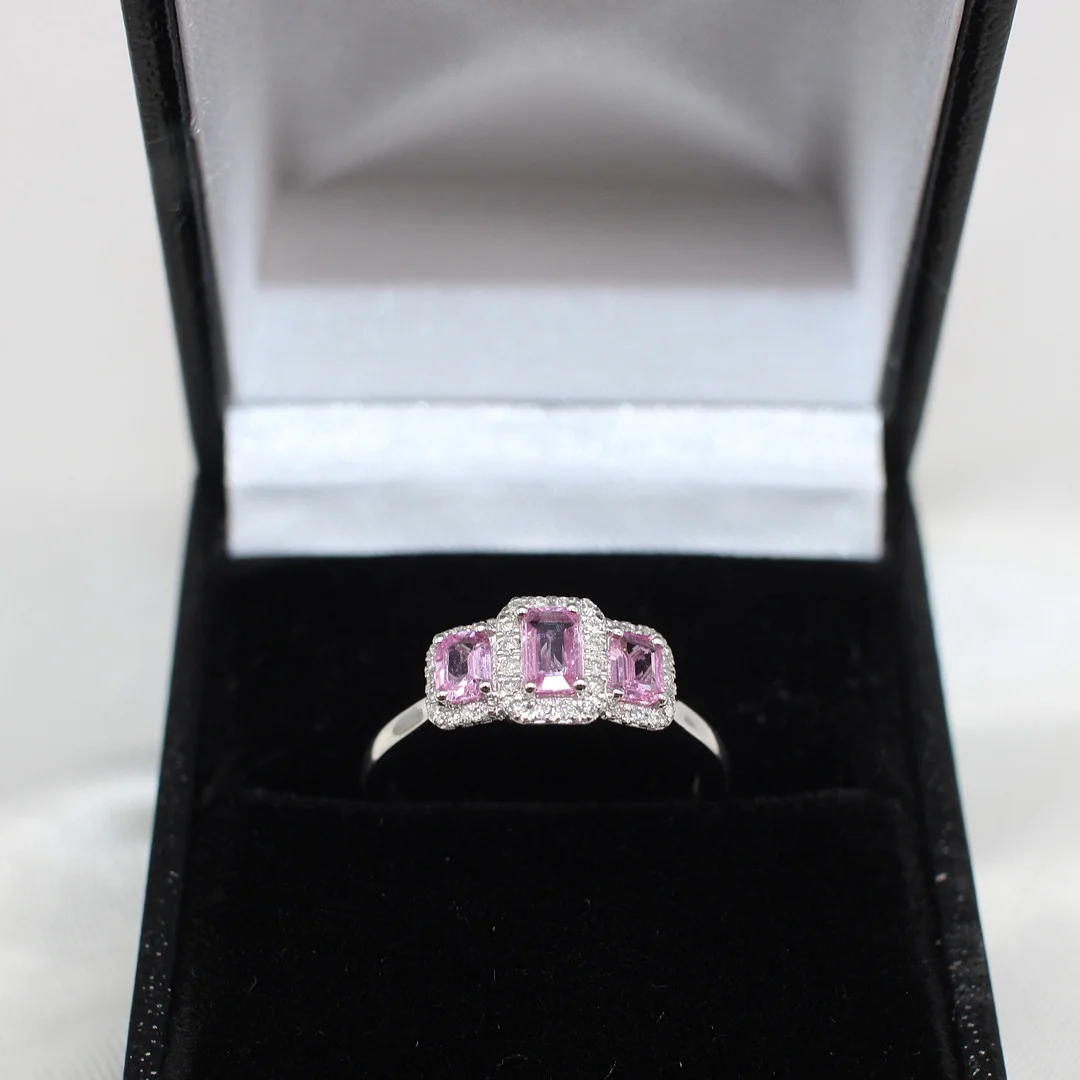 PLATINUM PINK SAPPHIRE & DIAMOND RING. — Rings — Rumsey’s Auctioneers