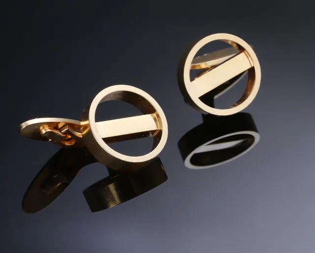 Søren Georg Jensen for Georg Jensen. Et par moderne manchetknapper af 18 kt. guld (2)