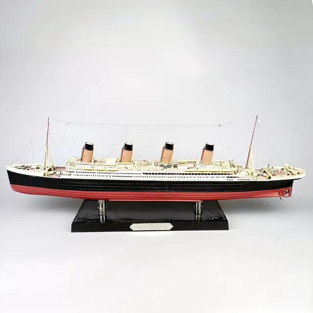 MODEL OF R.M.S. TITANIC.
