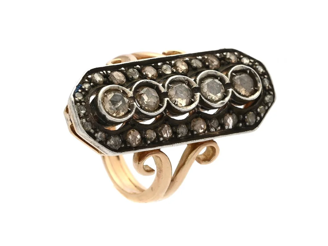 RING, 14K guld/silver, rosenslipade diamanter, stl 17 mm, vikt 9,9 g, diamanter med nagg och skador. — Smycken/Ring — Kaplans