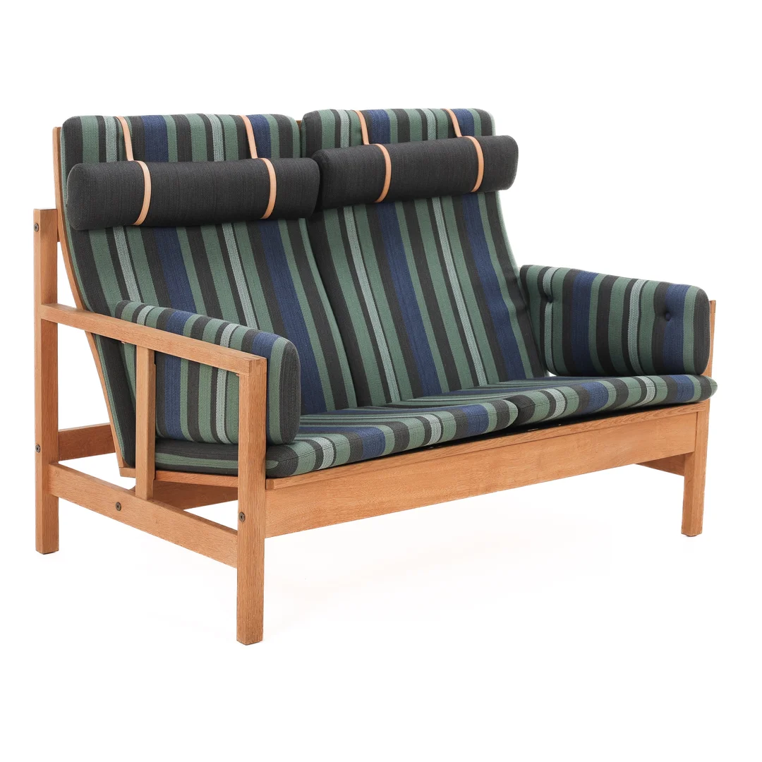 Børge Mogensen. High-backed two-seater sofa, oak, model 2252 — Furniture/Lounge suites, sofas — Lauritz