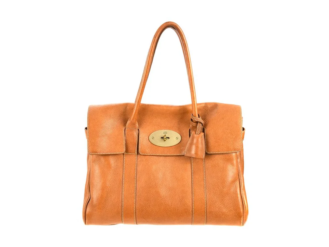 VÄSKA, MULBERRY, Bayswater Oak, ljusbrunt läder, mässingfärgade beslag, 36x24x15 cm, dustbag, bruksslitage. — Accessoarer/Väskor — Kaplans