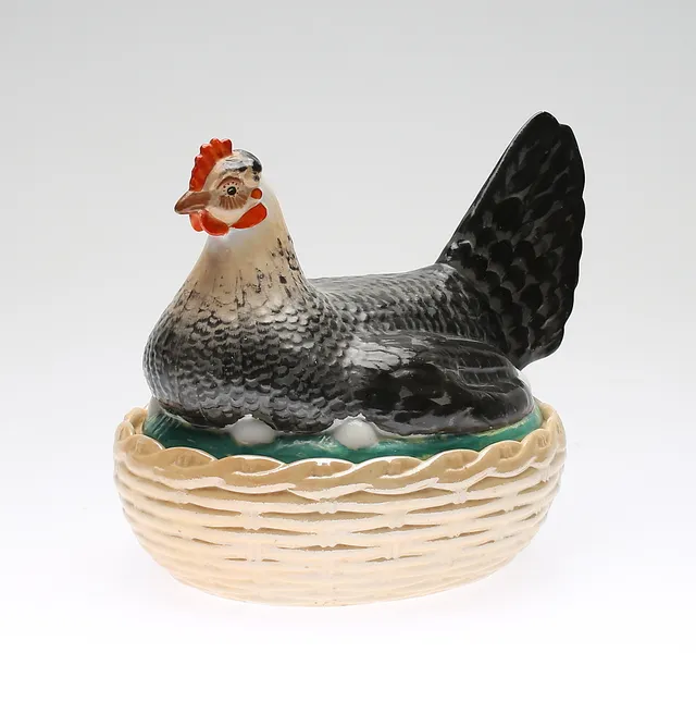 ÄGGHÖNA, porslin, 1900-tal.
