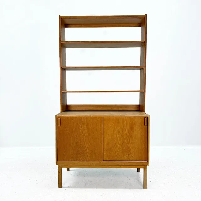 BERTIL FRIDHAGEN. BOKHYLLA, teak , märkt B. Fridhagen Bodafors - Sweden Design, 1900 talets mitt.