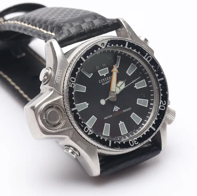 ARMBANDUR, Citizen.