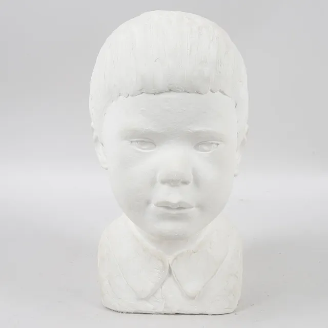 BROR FORSLUND. Skulptur, gips, barnporträtt, signerad, daterad 1970.