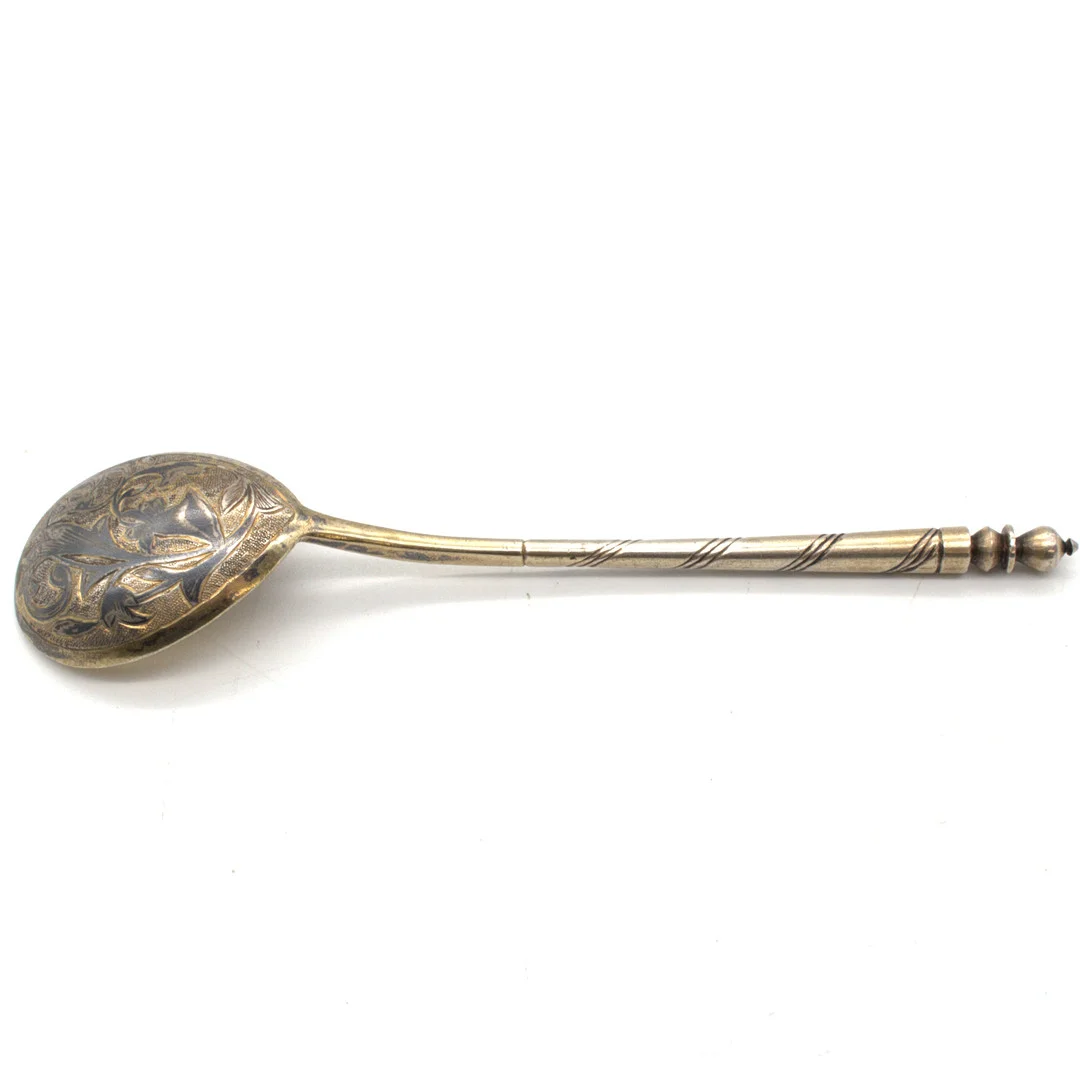 ZARISTISCHER RUSSISCHER 875 SILBER/84 ZOLOTNIKI LÖFFEL, NIELLO-DEKORATION VERGOLDET, MOSKAU, DATIERT 1845. — Silver — Kunst- und Auktionshaus Kleinhenz