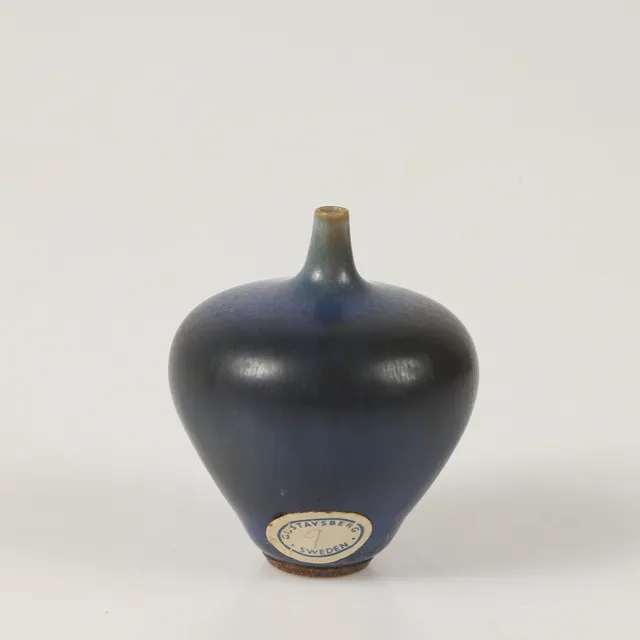 BERNDT FRIBERG. Miniatyrvas, stengods, Gustavsbergs Studio.
