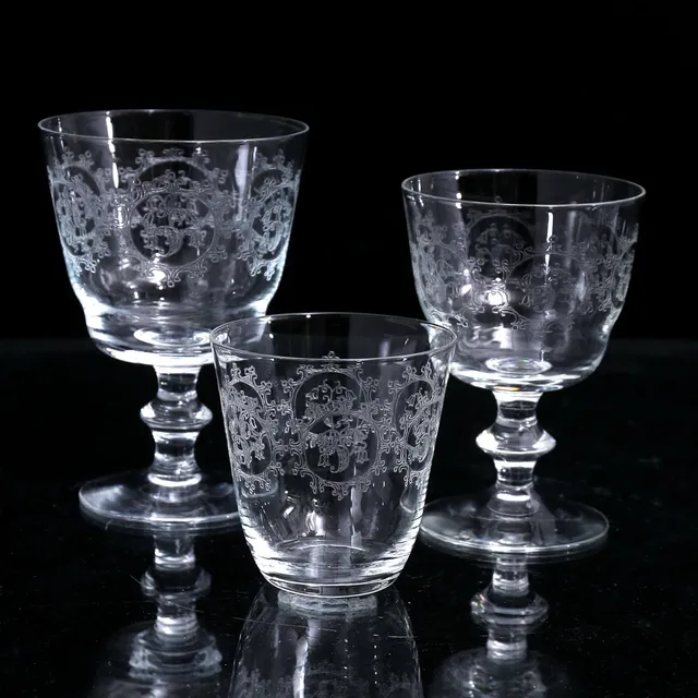 EDVIN OLLERS. Glasservis, 33 delar, "Elon", Kosta.