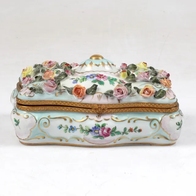 SKRIN, porslin, rokokostil, 1900-tal.