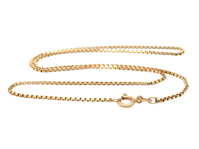 HALSKEDJA, 18K guld, venezialänk, längd 38 cm, vikt 4,8 g.