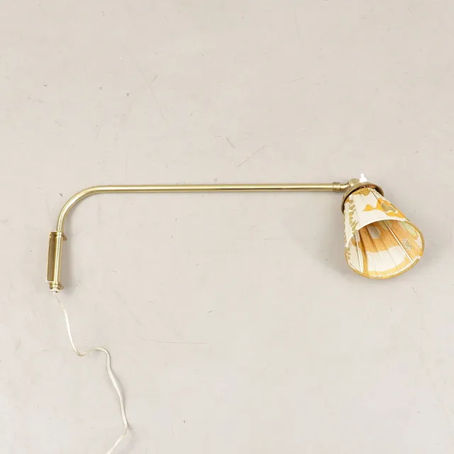 VÄGGLAMPA, mässing, EAE nr 211, 1950/60-tal.