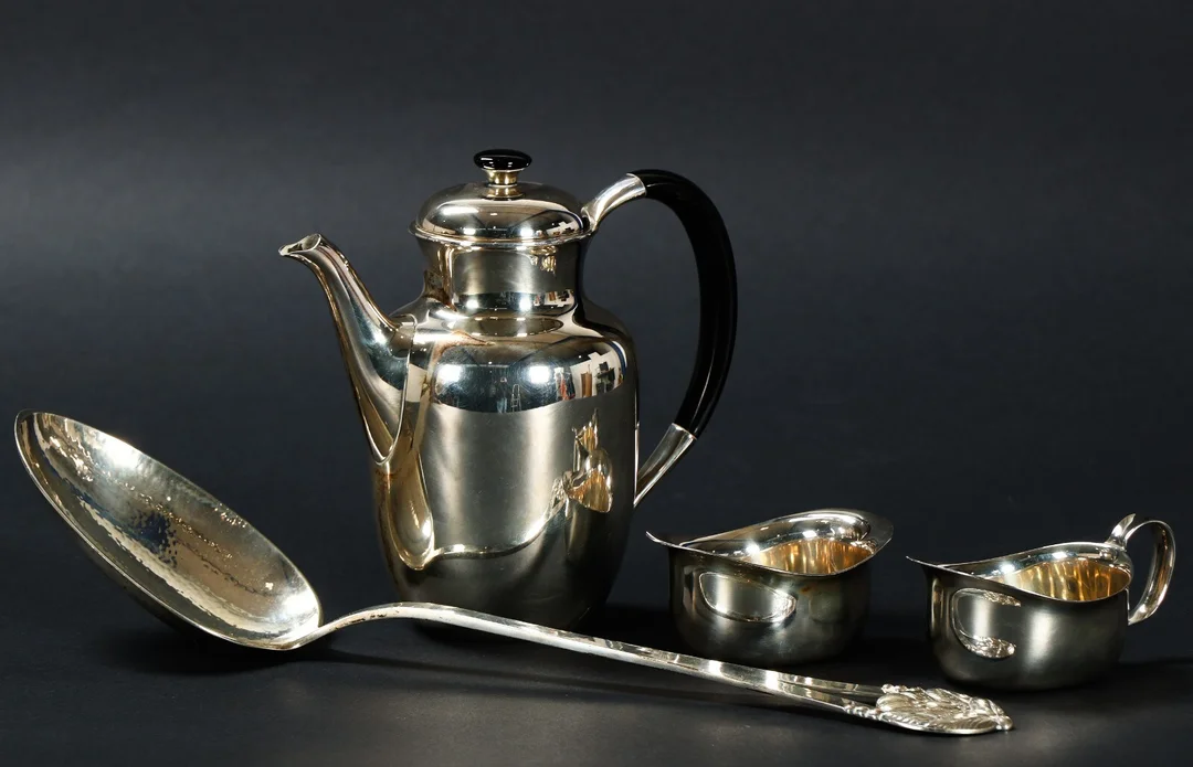 Cohr silver coffee service and silver pot spoon (4) — Silver, bronze, copper and pewter/Hollowware — Lauritz