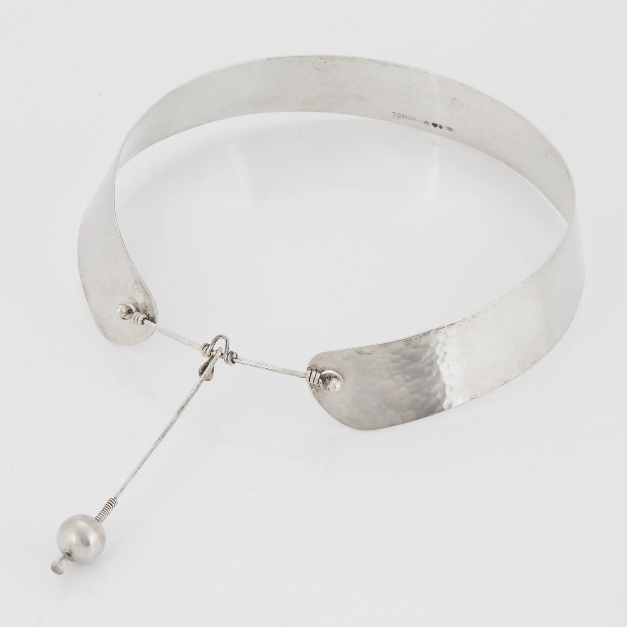 Vivianna Torun Bülow-Hübe, halssmycke, egen verkstad, Stockholm 1955. — Bukowskis