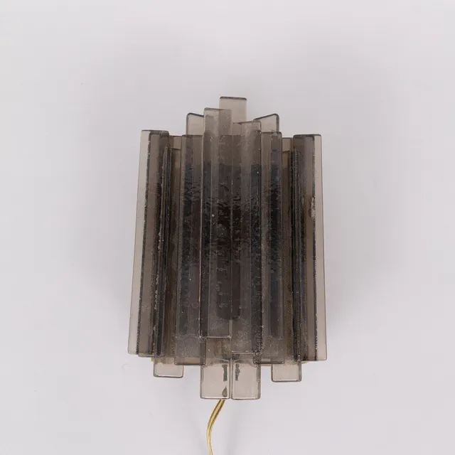 CLAUS BOLBY. Vägglampa, akryl och metall, modell "Veega", 1420, Cebo Industri, formgivna 1968, Danmark.