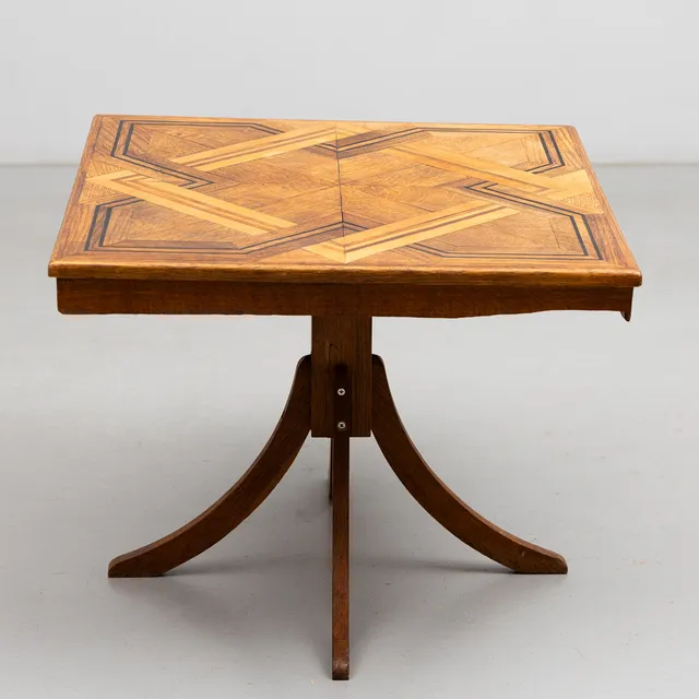 SIDOBORD, intarsia med olika träslag, 1900-talets mitt.