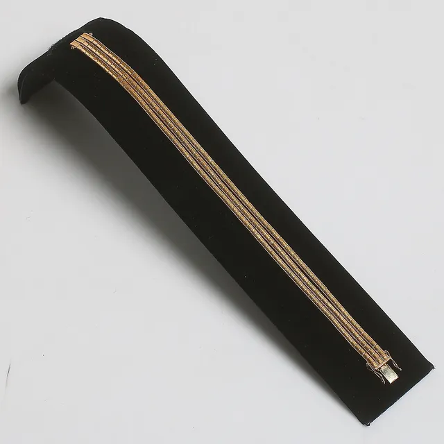 ARMBAND, 18k guld, 1960-tal. Vikt 39 gram.
