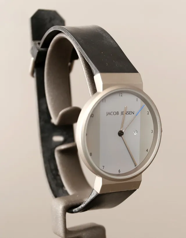 ARMBANDSUR Titanium/gummi, Jacob Jensen, Danmark.