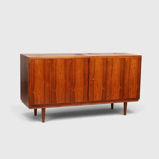 CARLO JENSEN. Skænk af palisander, Hundevad & Co. Danmark, 1960'erne.