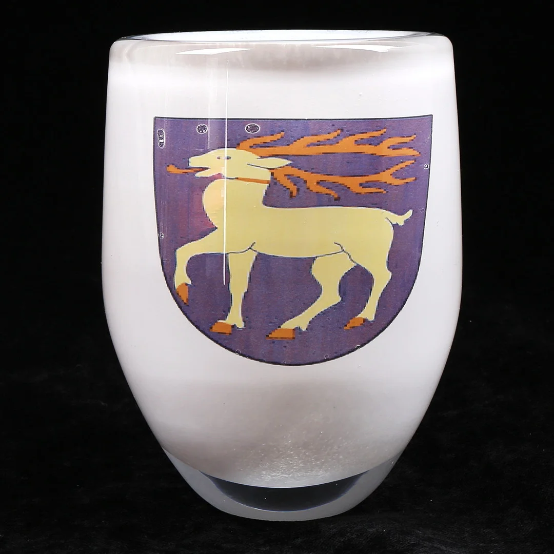 ROBERT OLDERGAARDEN. Vas, glas, unik graal, Oldergaard Glashytta, signerad. — Other — Växjö Auktionskammare
