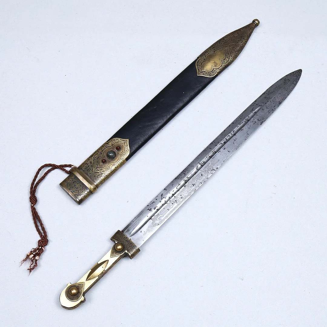 KINDJAL, 1900-talets första hälft. — Edged weapons — Auktionshuset Kolonn