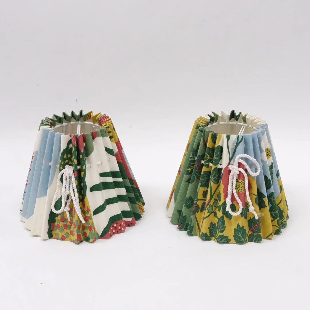 JOSEF FRANK. LAMPSKÄRMAR, FIRMA SVENSKT TENN, TVÅ STYCKEN. — Miscellaneous — Björnssons Auktionskammare