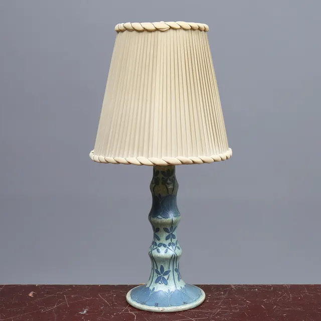 ELSA ENGESTRÖM. Bordslampa,"Sgrafitto", Gustavsberg, 1917.