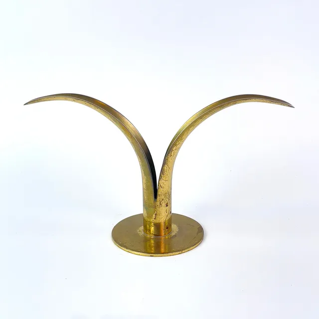 IVAR ÅHLENIUS BJÖRK. Ljusstake, "Liljan", mässing, Ystad Metall.