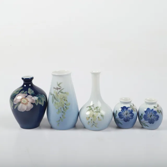 VASER, 5 stycken, porslin, Royal Copenhagen samt Bing & Gröndahl, Danmark.