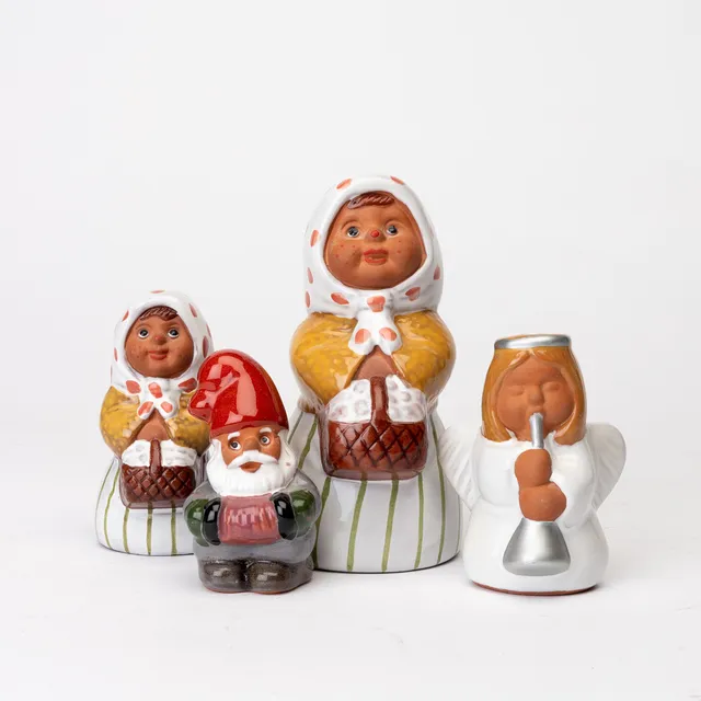 ROLF BERG. Figuriner, 4 st, Tomte, Ängel samt Flickor med korg, 2 st, etikettmärkta, Torshälla.