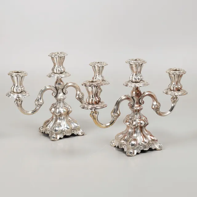 KANDELABRAR, Ett par, barockstil, nysilver.