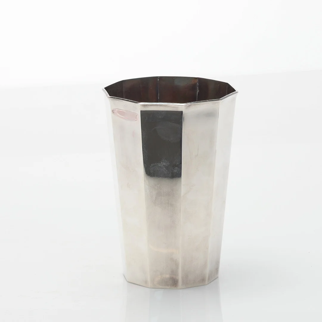 VERA FERNGREN. Vas, CG Hallberg, sterlingsilver, Stockholm, 1961. — Silver — Uppsala Auktionskammare
