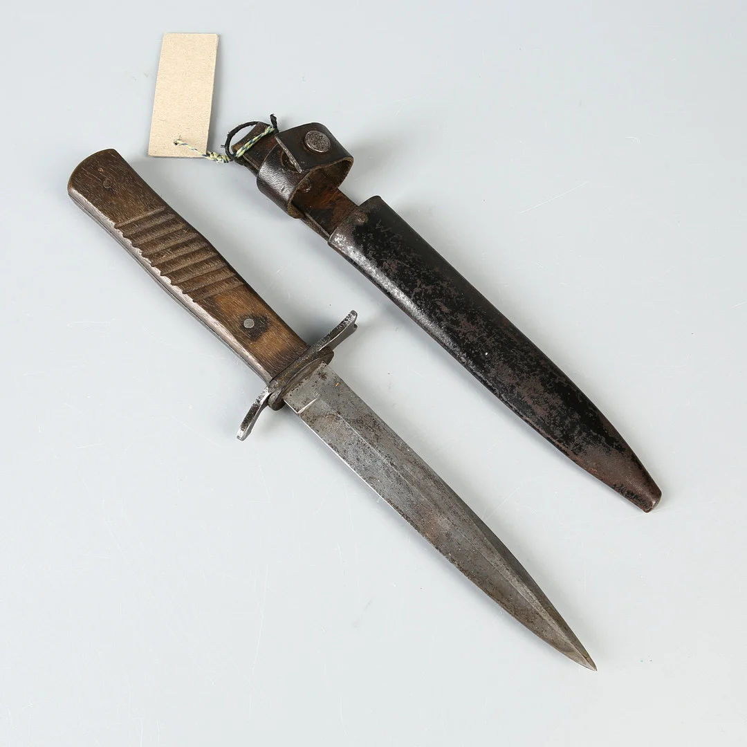 TYSK STRIDSKNIV, 1:a världskriget, Demag-Duisburg. — Edged weapons — Auktionshuset Kolonn