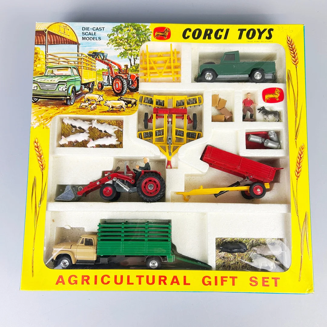CORGI TOYS AGRICULTURAL SET. — Model cars — Chalkwell Auctions