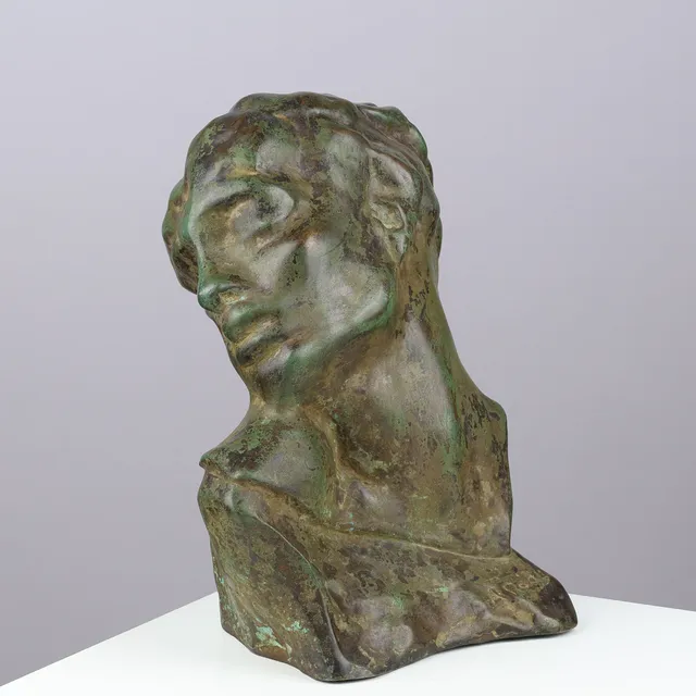 AUGUSTE RODIN (1840-1917). EFTER. "Tete de la Luxure", skulptur af grønpatineret bronze, signeret, 1900 tallet.
